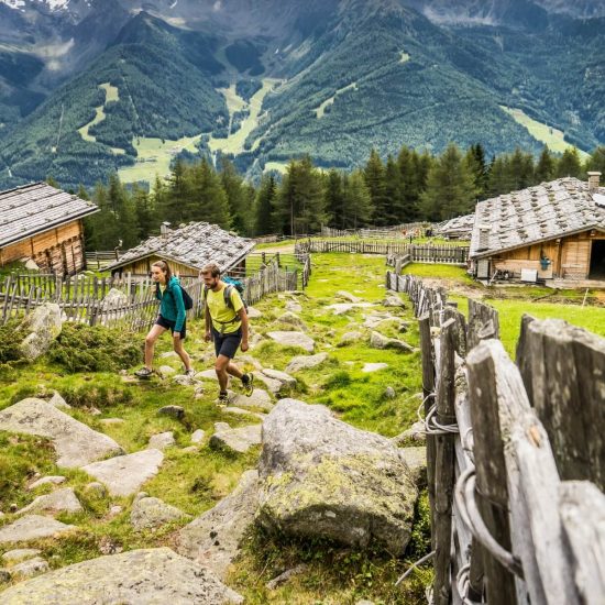 mair am bach galerie sommer kronplatz suedtirol 1